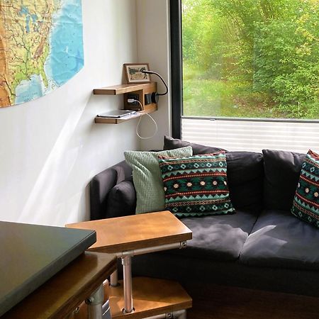 Tiny House Im Seecontainer Mit Parkplatz, Glasfaser, Netflix, Veranda Und Gehobener Ausstattung Кобург Екстериор снимка