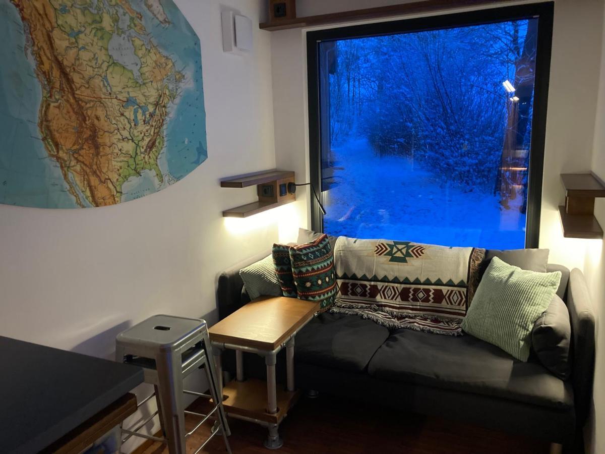 Tiny House Im Seecontainer Mit Parkplatz, Glasfaser, Netflix, Veranda Und Gehobener Ausstattung Кобург Екстериор снимка